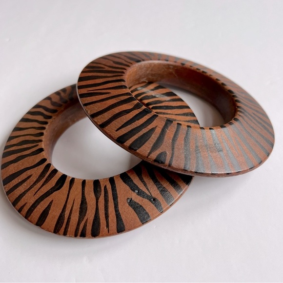 Vintage 1970’s Hand Painted Wooden Bangles - Picture 4 of 7
